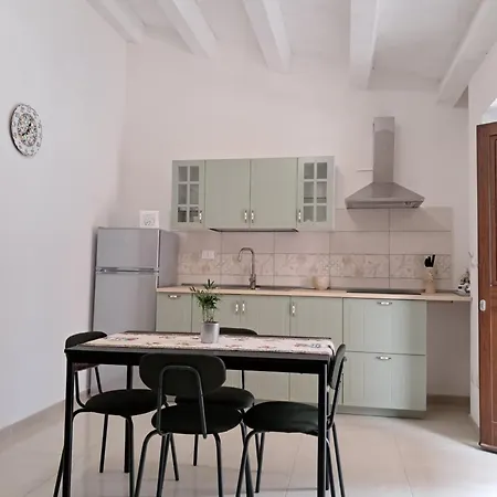 Purtusu's House Feriehus *